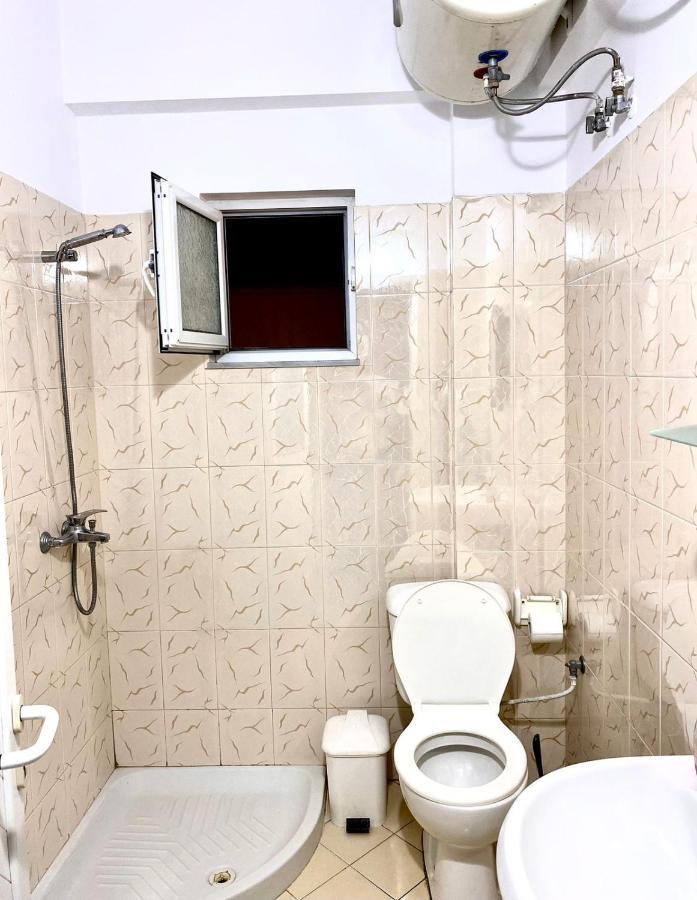Honey Apartment Near Port Of Saranda Exteriör bild